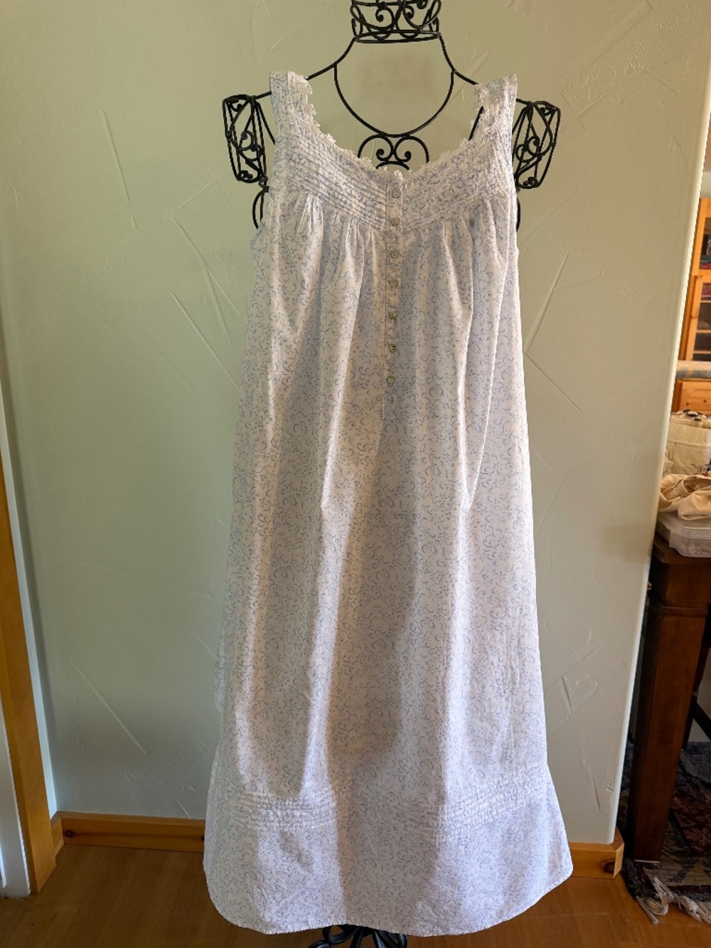 Eileen West summer print nightdress